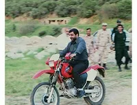 آن مرد با موتور هزار آمد